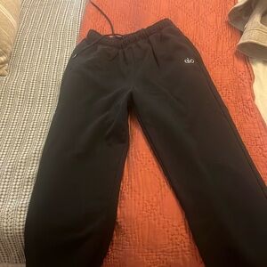 Alo sweats